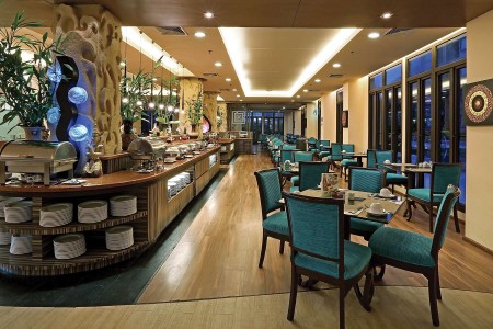 [lang en]Dining[/lang][lang th]ร้านอาหาร[/lang]